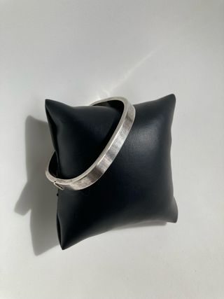 Pulsera rígida de plata