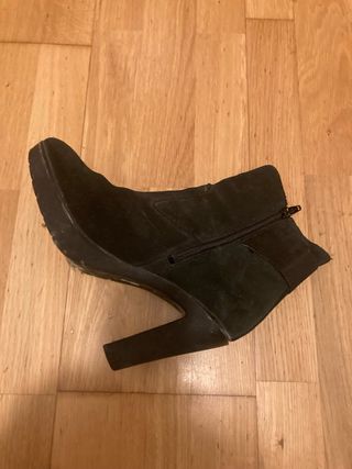 Botín tacón negro Vogue