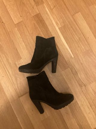 Botín tacón negro Vogue