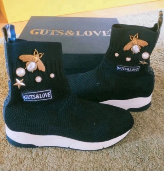 Zapatillas Guts&Love negras con perlas T.37