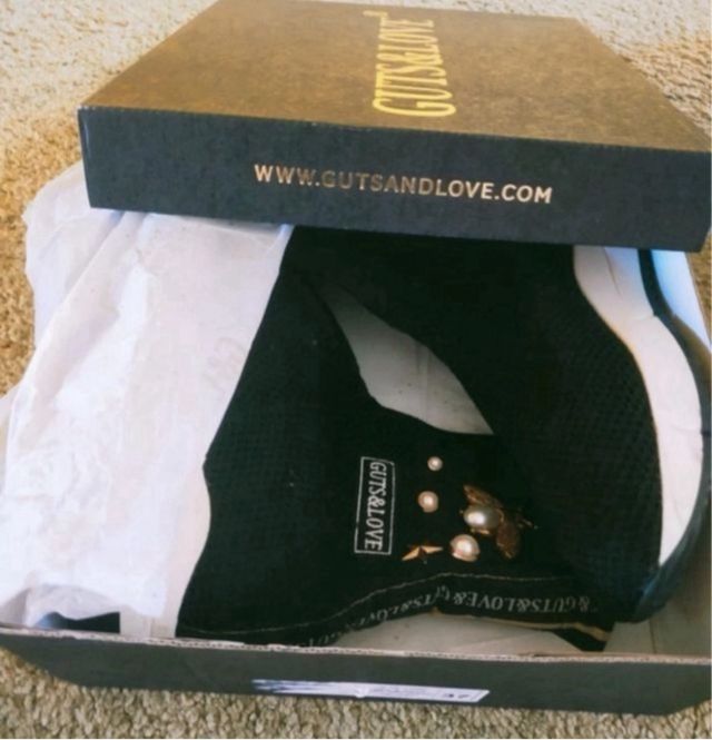 Zapatillas Guts&Love negras con perlas T.37