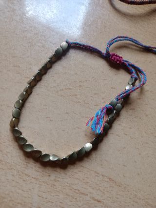 Pulseras tibetanas con amuletos