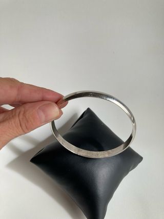 Pulsera rígida de plata