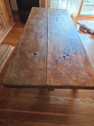 Mesa de madera maciza rústica