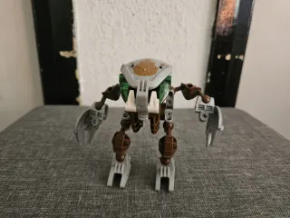 Lote de Lego Bionicle, Star Wars y Hero Factory.