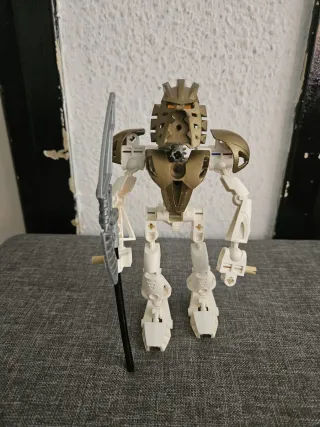 Lote de Lego Bionicle, Star Wars y Hero Factory.