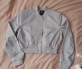Chaqueta bomber Zara gris
