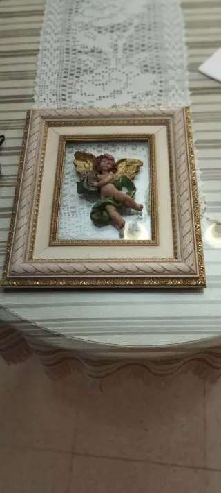 Cuadro decorativo ángel dorado y verde
