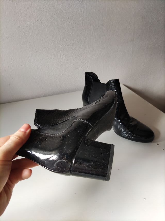 Botines charol negros tacón