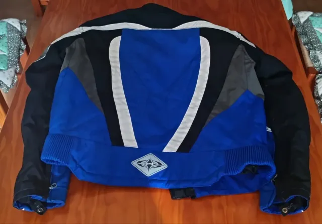 Chaqueta de moto azul y negra