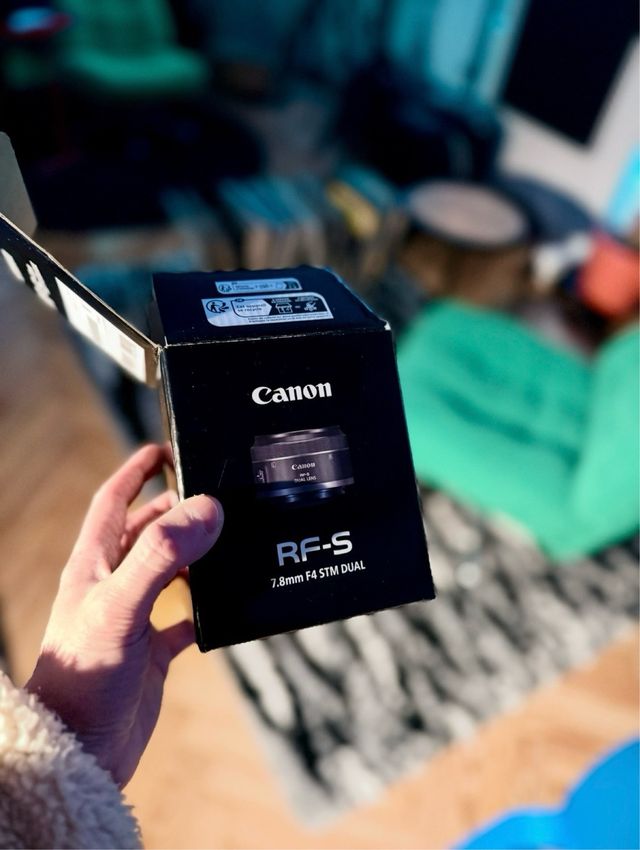 Canon RF-S 7.8mm f/4 STM Lente 3D/VR