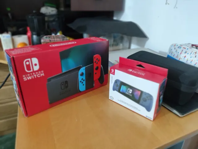 Nintendo Switch V2 + Splid Pad Pro