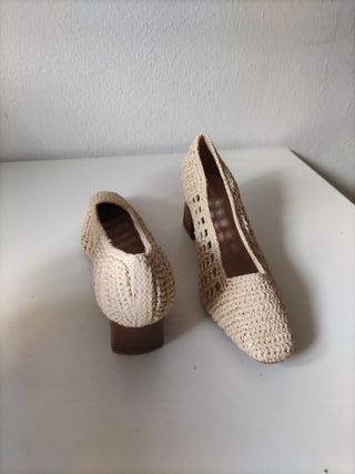 Tacones Mango trenzados beige