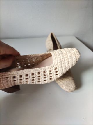 Tacones Mango trenzados beige