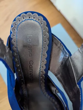 Zapatos de tacón azul Lorena Carreras