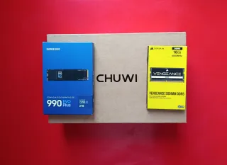 Mini PC Chuwi con SSD Samsung y RAM Corsair