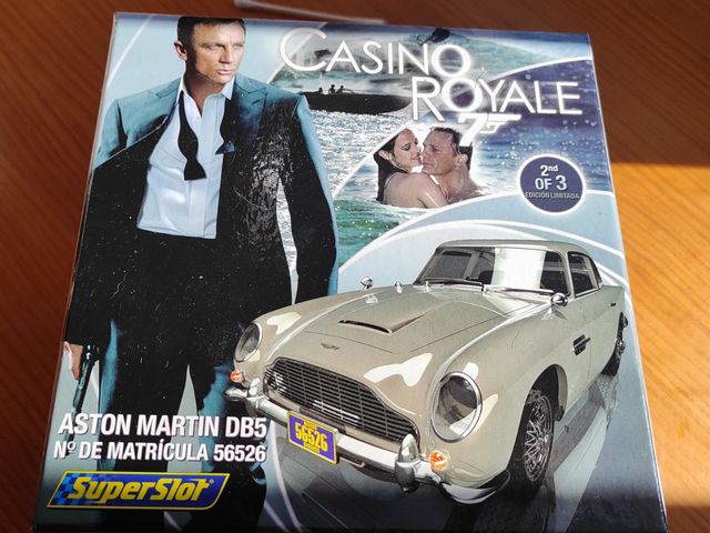 Aston Martin DB5 Casino Royale en Caja