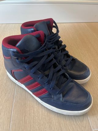 Zapatillas Adidas Altas Azul Marino y Rojo