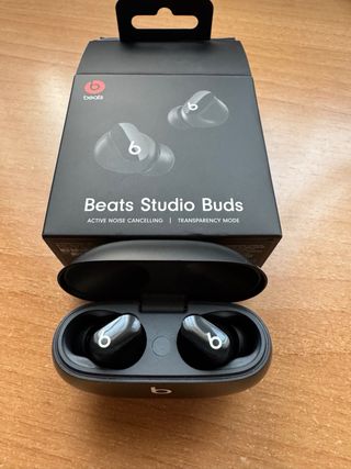 Auriculares Beats Studio Buds Negros
