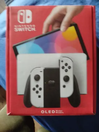 Nintendo Switch OLED + Super Smash Bros. Ultimate