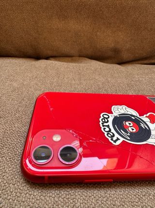 iPhone 11 Rojo - Para Piezas No
Funciona Rota