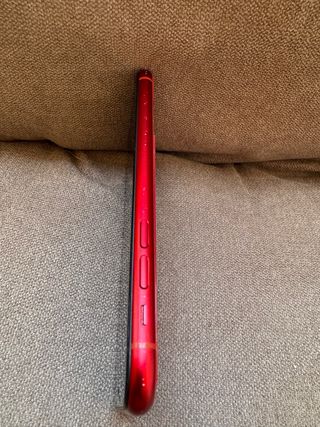 iPhone 11 Rojo - Para Piezas No
Funciona Rota