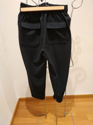 Pantalón carrot azul marino 