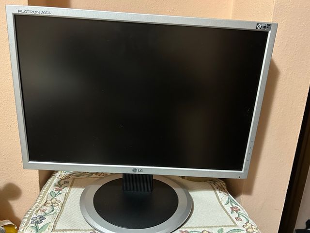 Monitor LG Flatron Wide