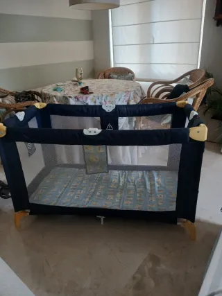 Cuna de viaje plegable