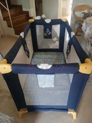 Cuna de viaje plegable