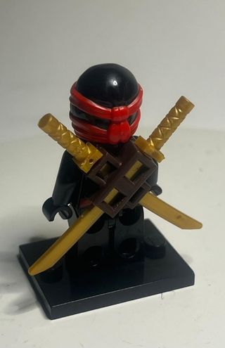 Lego Ninjago Samurai X con spade