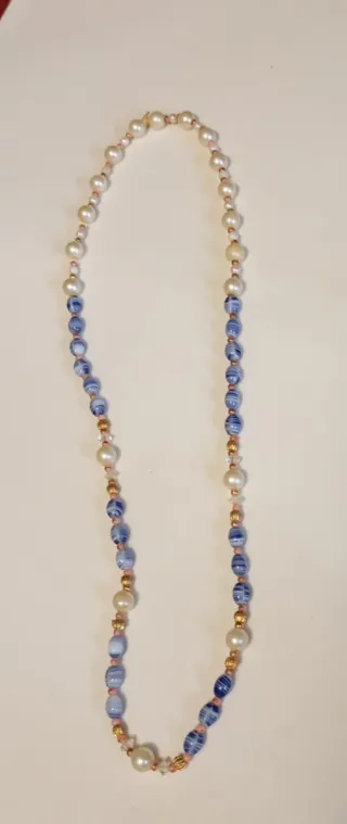 Collana perle e perline blu