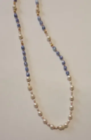 Collana perle e perline blu