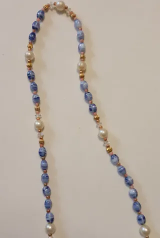 Collana perle e perline blu