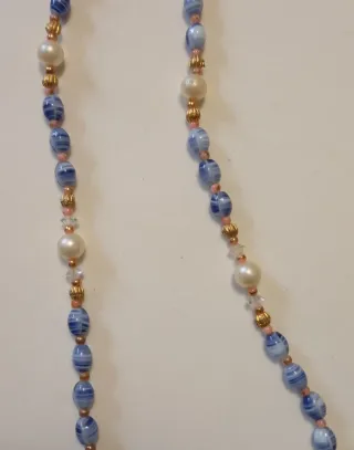 Collana perle e perline blu
