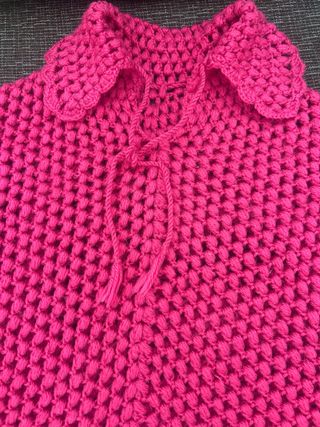 Poncho rosa crochet flecos talla única