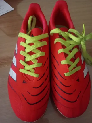 Botas de fútbol Adidas Predator (poco uso)