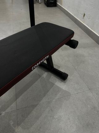 Banco de pesas y rack para gimnasio
