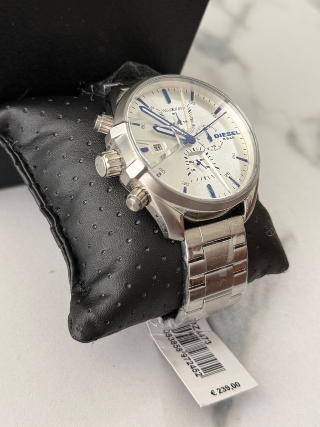 Reloj Diesel Cronógrafo Plata y Azul Nuevo