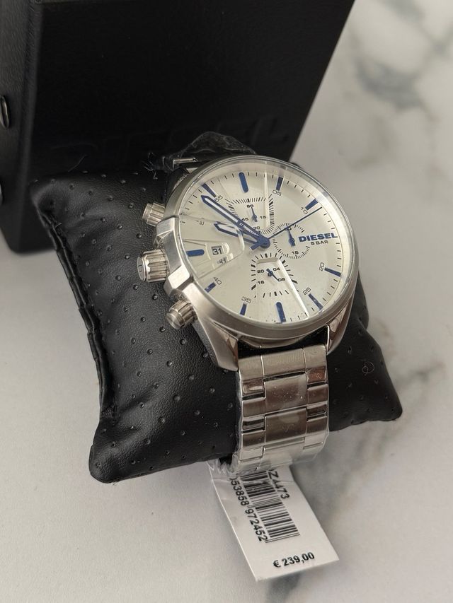 Reloj Diesel Cronógrafo Plata y Azul Nuevo