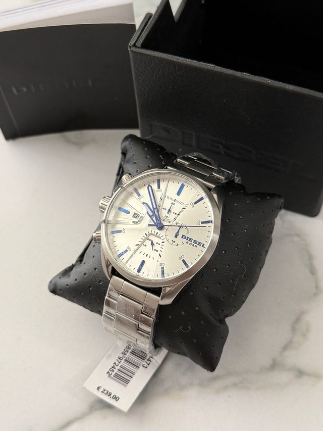 Reloj Diesel Cronógrafo Plata y Azul Nuevo