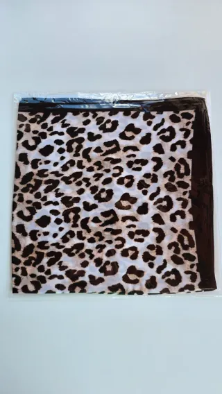 ✨ Foulard Leopardato 70x70 cm Elegante 