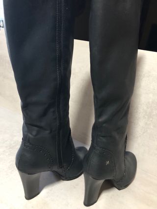 Botas altas negras de tacón cuadrado T.40