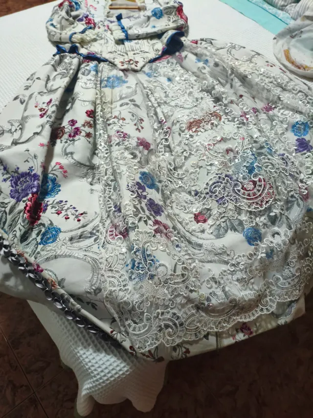 Traje de Fallera Talla 40-42 + Zapatos