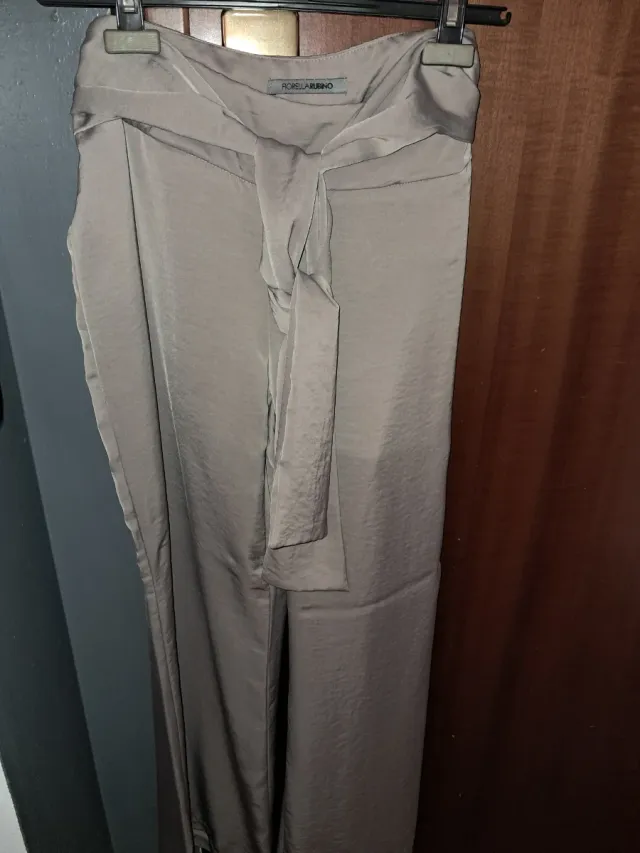 Pantaloni eleganti Fiorella Rubino grigi