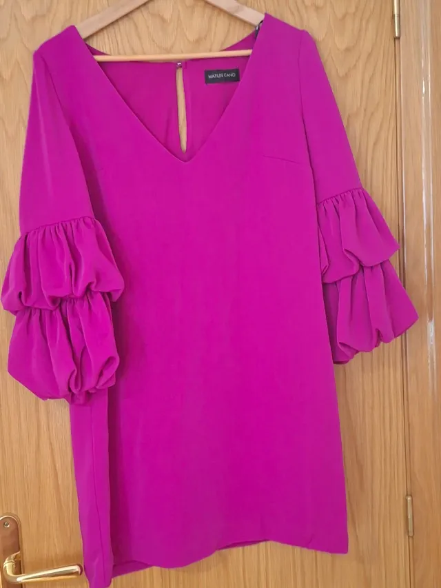 Vestido Matilde Cano rosa volantes boda