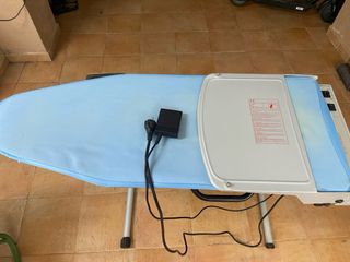 Tabla de planchar profesional con motor