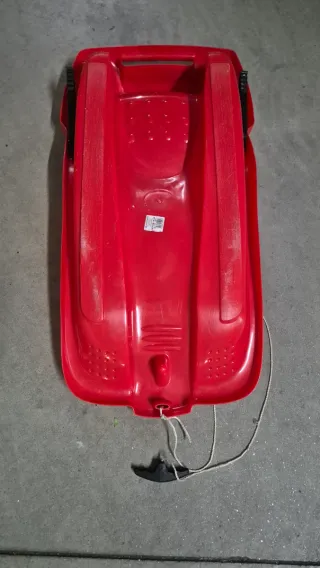 Trineo infantil rojo