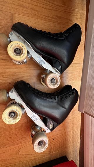 Patines de patinaje artístico negros