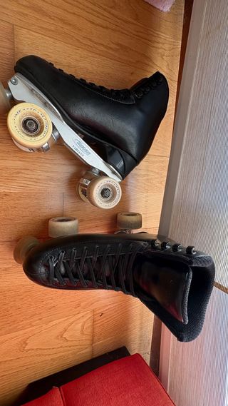Patines de patinaje artístico negros